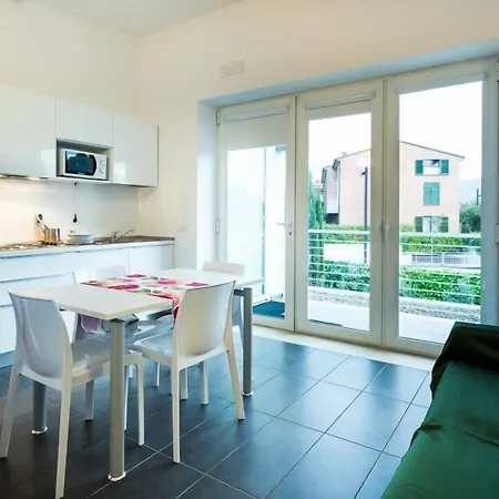 Peloni Aparthotel 4*