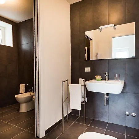 Peloni Aparthotel 4*